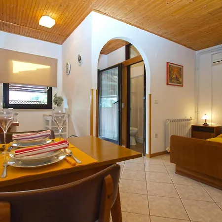 Fuer 3 Personen Ca 25 Qm In Fazana, Istrien Istrische Riviera Apartment Fazana